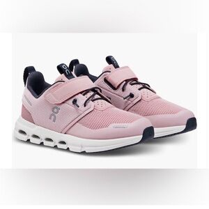 On Cloud Play Kids Sneakers Shoes Dusty Pink size 3 good play condition